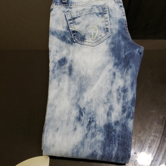 bleached denim - Picture 1 of 2